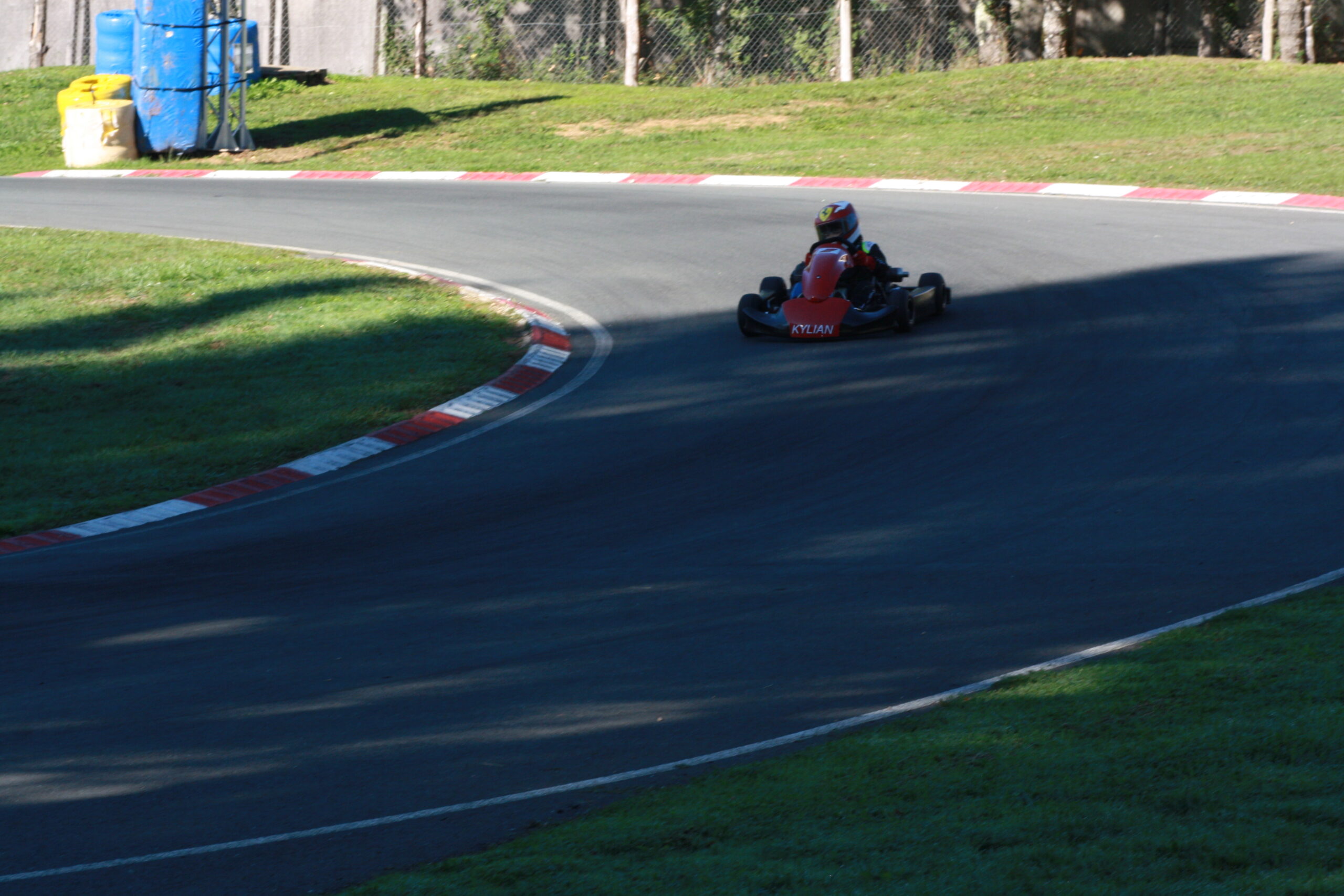 Séance d'entraînement de Kylian Mourlhon au Karting du Périgord avant la saison 2026