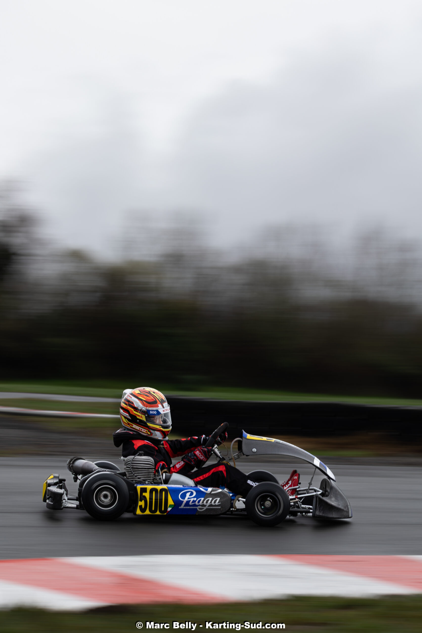 Départ de course en catégorie Mini 60 au circuit de Pau-Lescar
